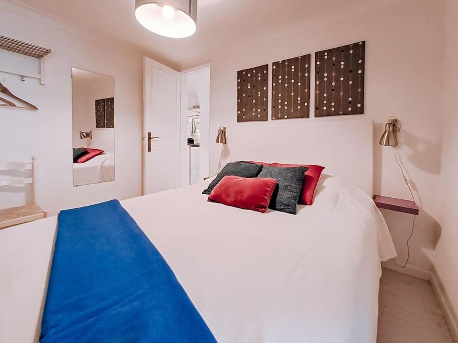 Lisbon Sant'Anna Apartments Oda fotoğraf
